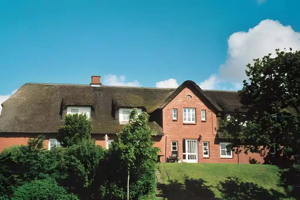 Eine Immobilie auf der Nordseeinsel Pellworm mit mehreren Wohnungen zum verkauf